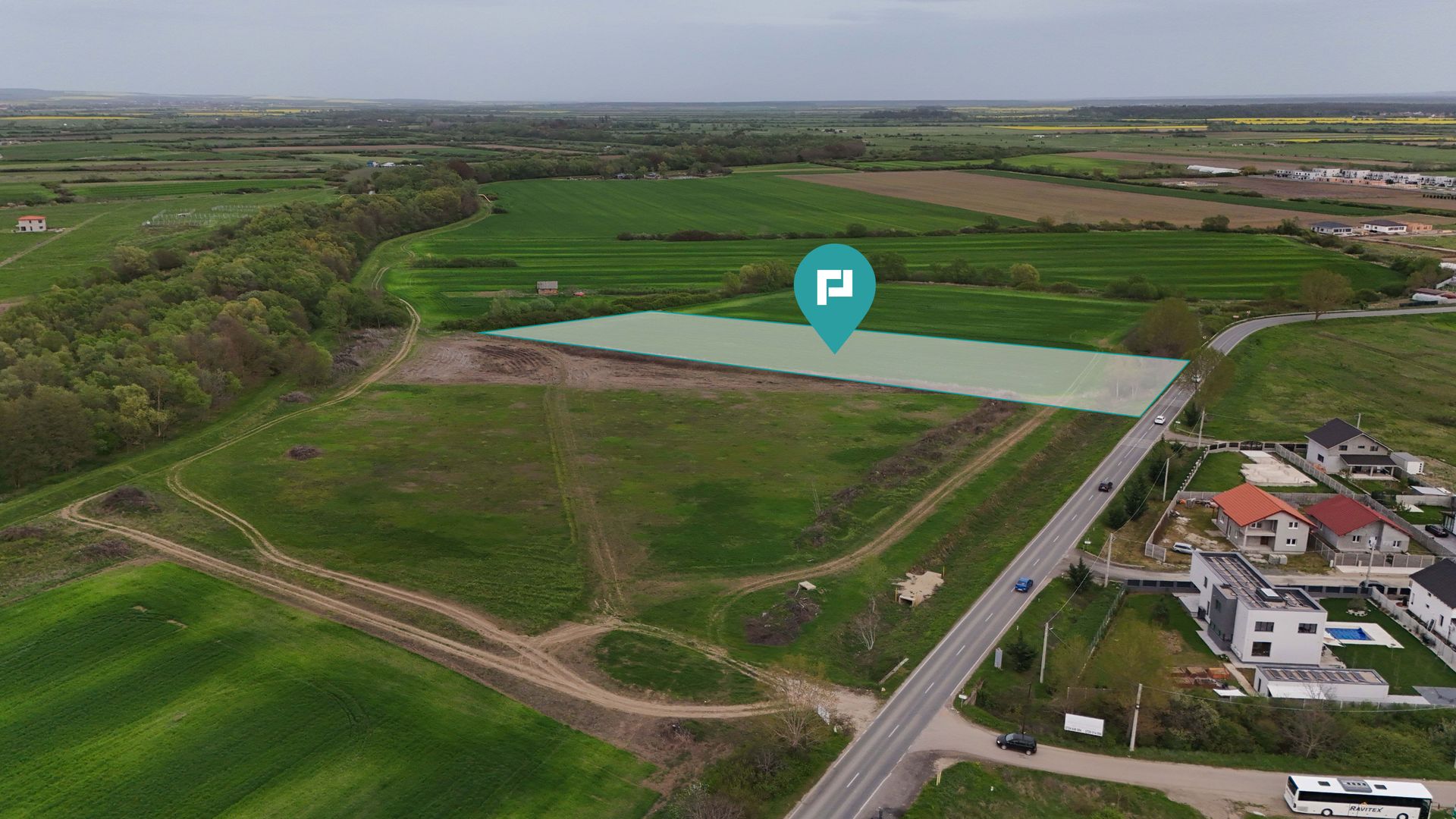 Teren intravilan 5800 mp în Remetea Mare - Poză 2