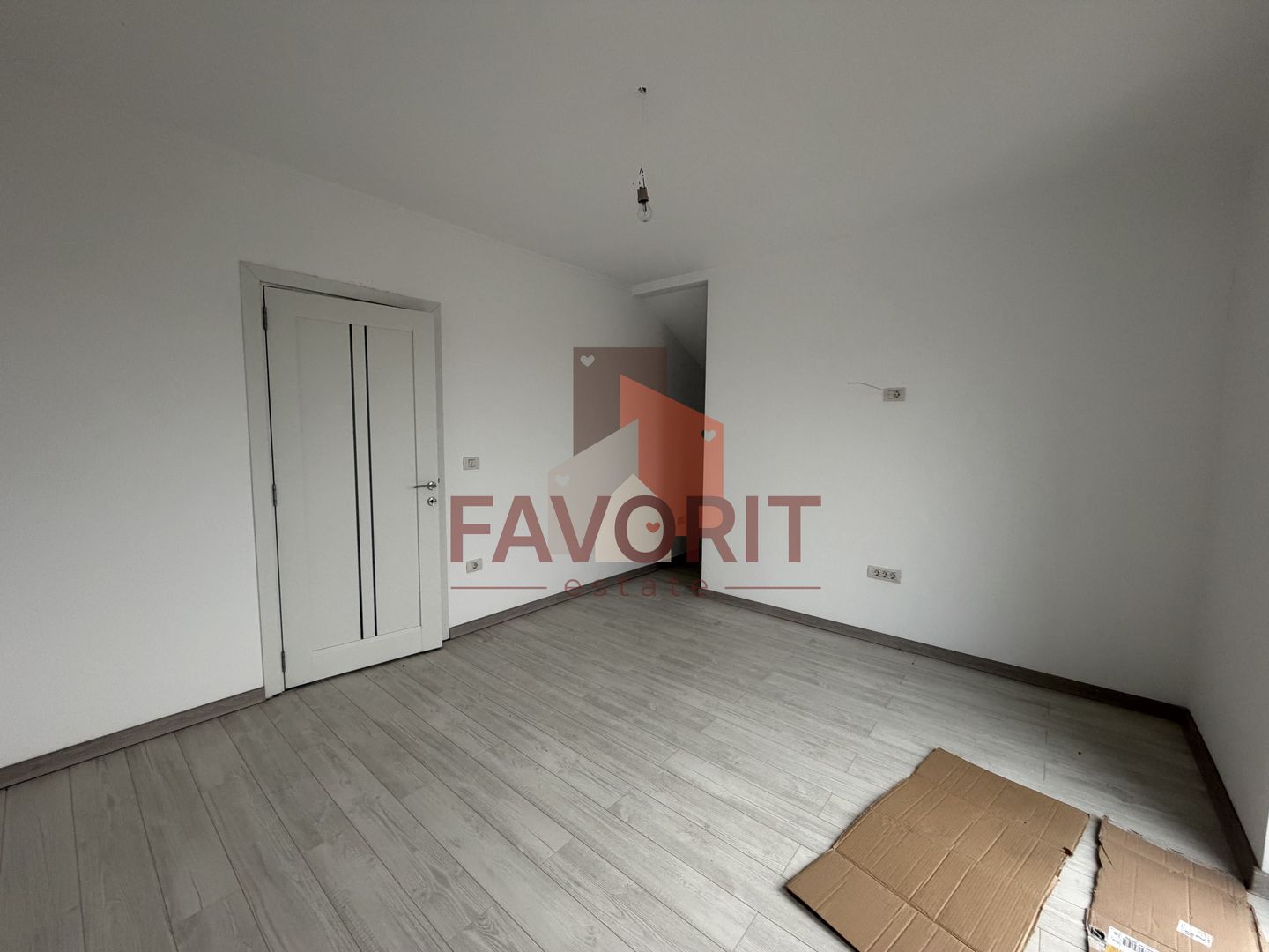 Finisat la cheie. Acces asfaltat. Disponibil imediat - Poză 8