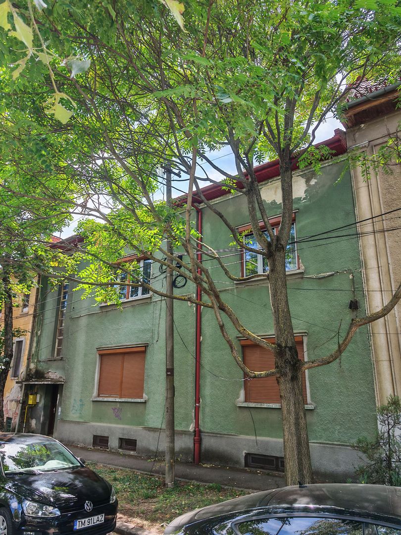 De închiriat – Casă 300 mp în Centru, ideală pt birouri, clinică sau grădinita - Poză 1