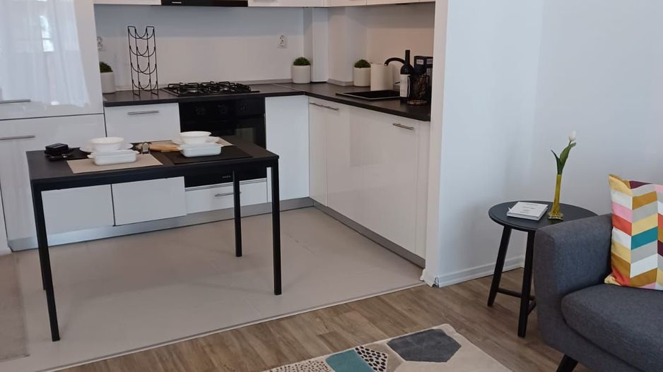 Apartament 2 camere vedere piscina Cosmopolis - Poză 23