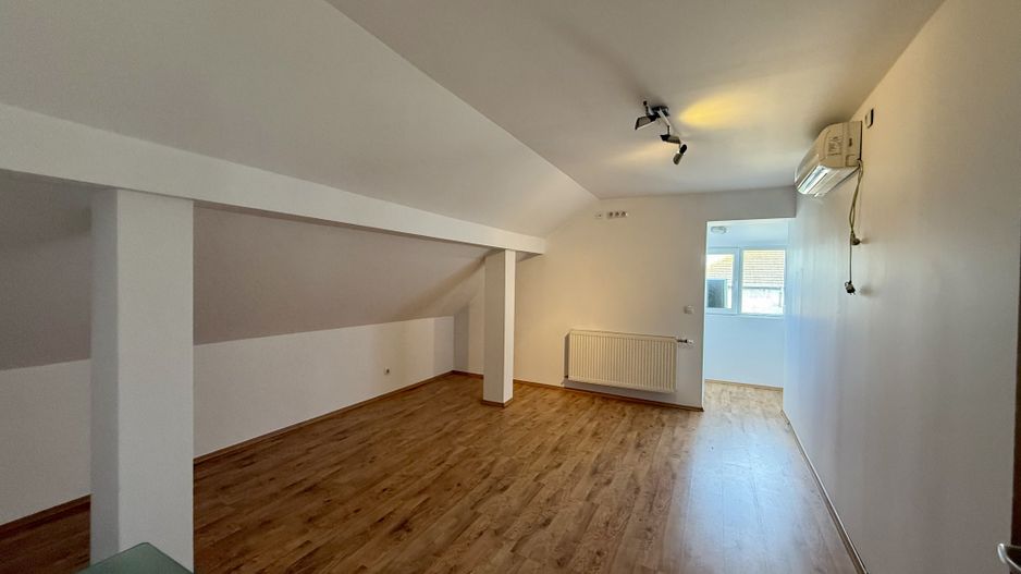 APARTAMENT DECOMANDAT - Poză 13