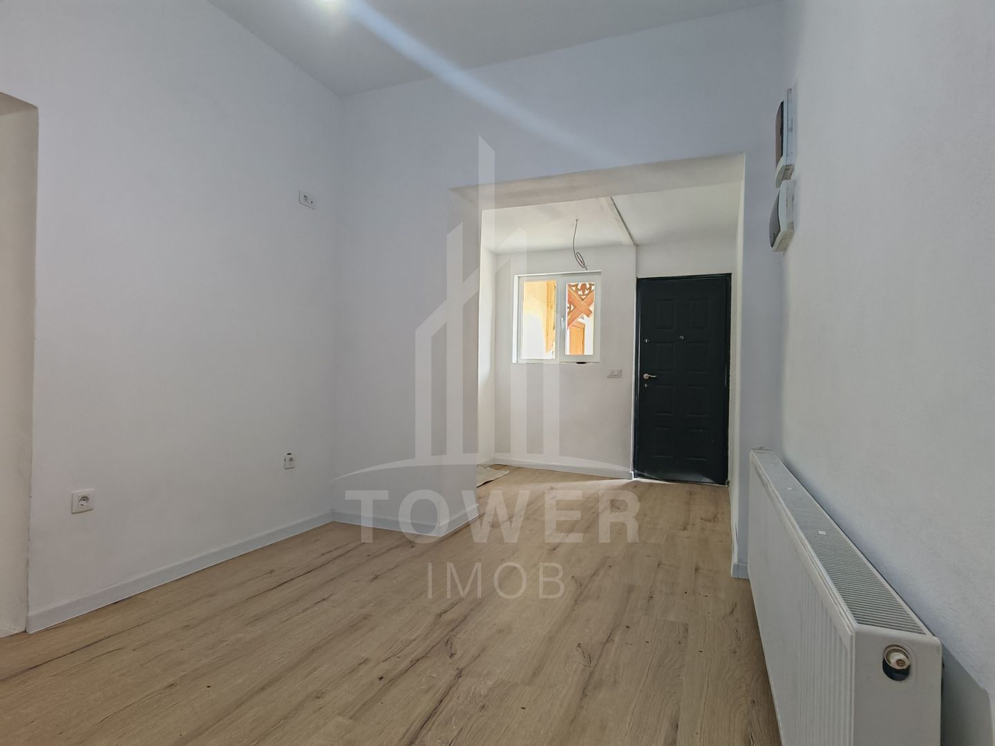 Apartament de vânzare la casă,  3 camere, plus camera Hobby,  central Sibiu. - Poză 1