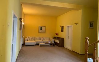 Casa versatila   P+E+M in zona  isorica Sinaia - Poză 2