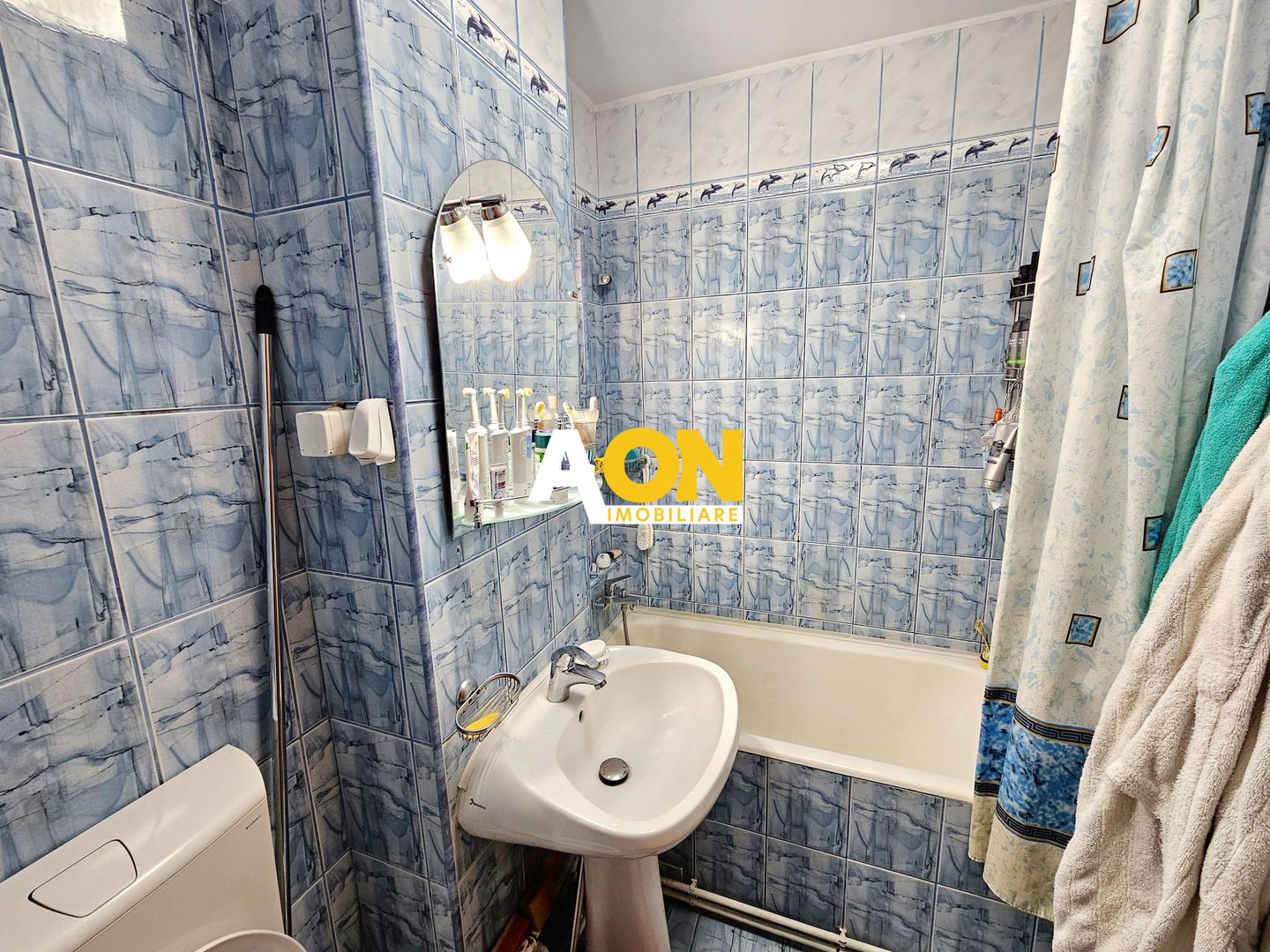 Apartament cu 3 camere, 64 mp utili, partial mobilat, ultracentral - Poză 10