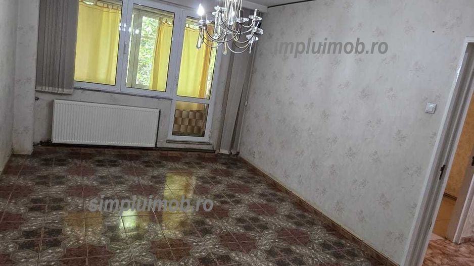 Decomandat 2 Camere, 1 Decembrie - Poză 1