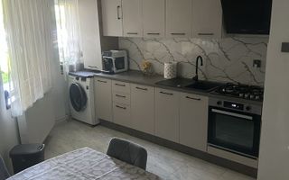 Apartament 3 camere M16 str.Careiului colt cu str.musetel - Poză 1