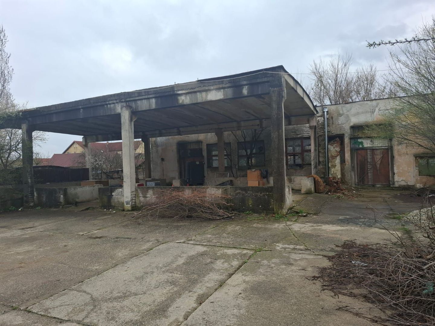 Spatiu industrial compus din doua corpuri in Orlat, central - Sibiu - Poză 8