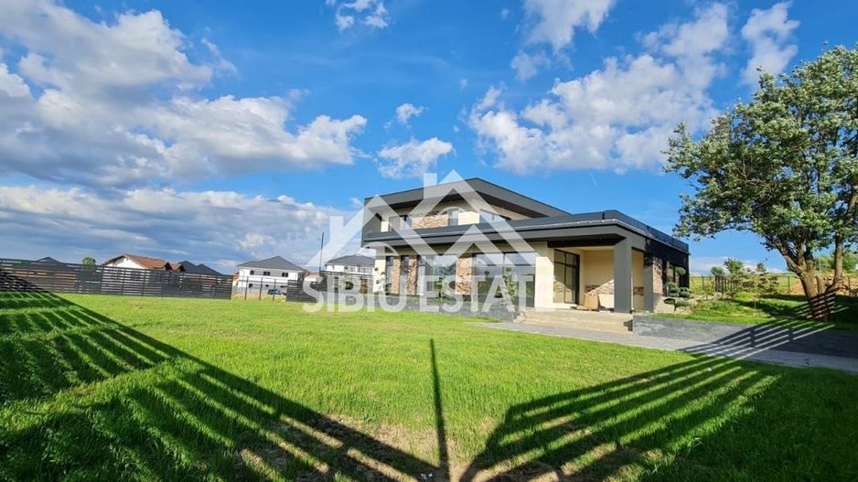 Casa Sibiu Cisnadioara, garaj, piscina, terase panoramice - Poză 29