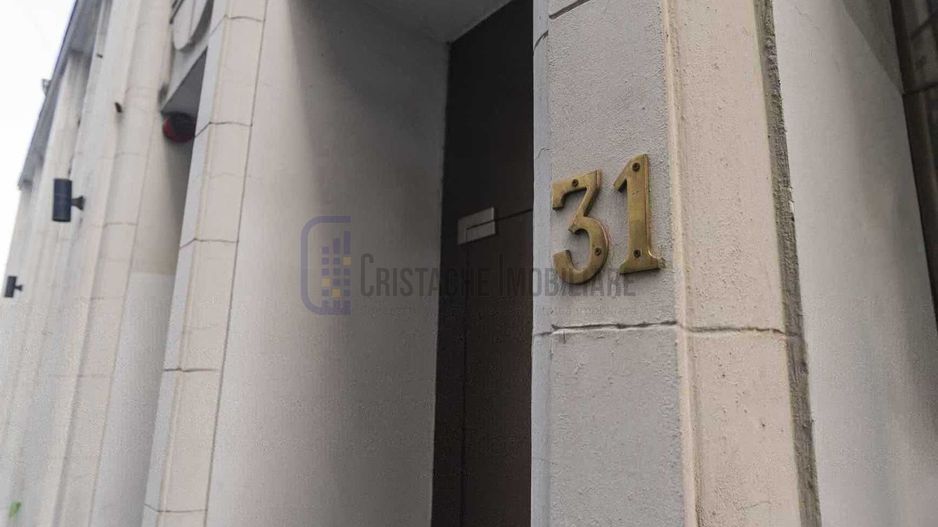 Cladire de birouri in P-ta Unirii, de la 370 mp. (max. 1.500 mp.) - Poză 3