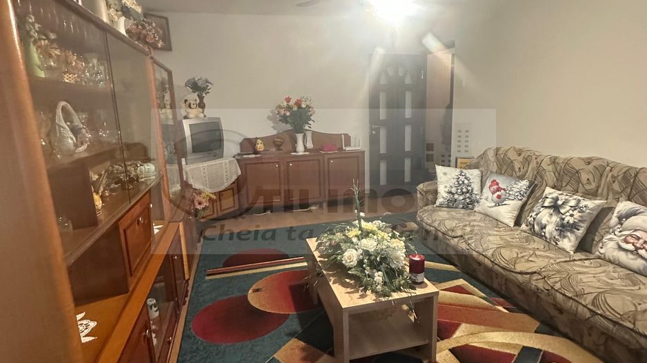 APARTAMENT 3 CAMERE DECOMANDAT FRUMOASA  NICOLINA  135000 EURO - Poză 8