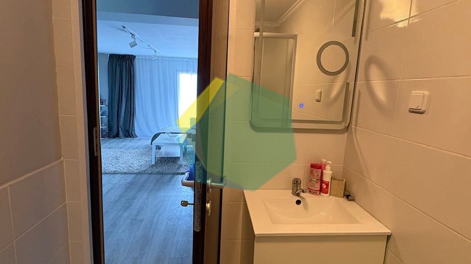 Apartament luminos, cu bucătărie nouă și balcon mare – Otopeni - Poză 6