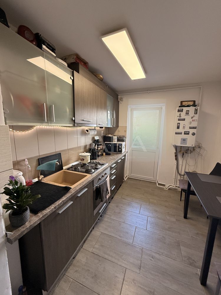 Apartament 2 camere decomandat, parcare, Grigorescu – etaj intermediar - Poză 3