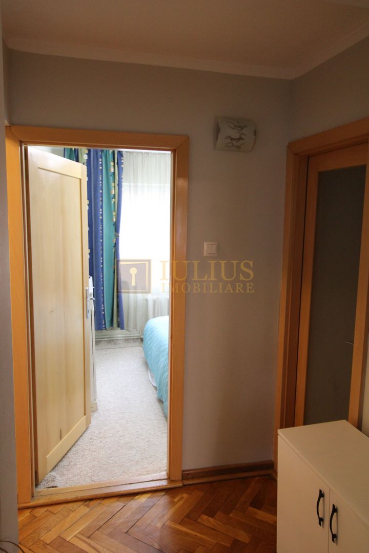 3 camere decomandat terasa generoasa cu vedere spre curte , locatie linistita - Poză 6