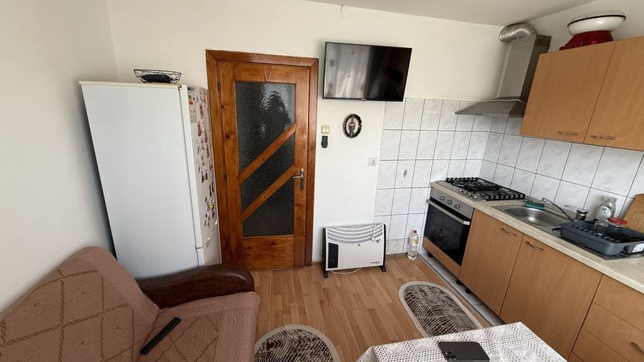 Calea Buziasului | 1 Camera-37 Mp | Decomandat | Renovat | Mobilat si Utilat - Poză 4