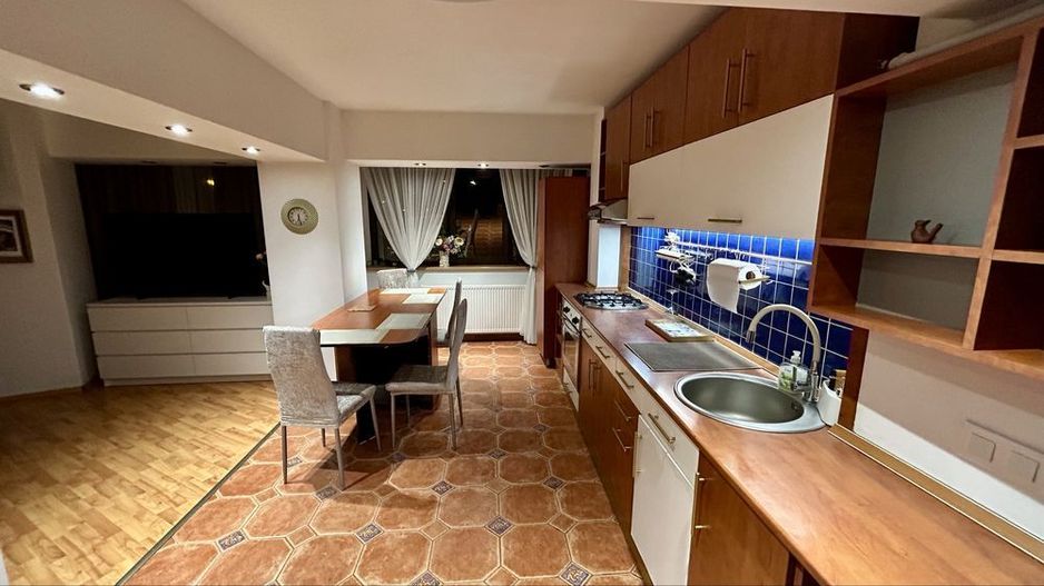 Închiriere Apartament cu 3 camere, centrala proprie, 2 bai, 80 mp, Mihai Bravu - Poză 1