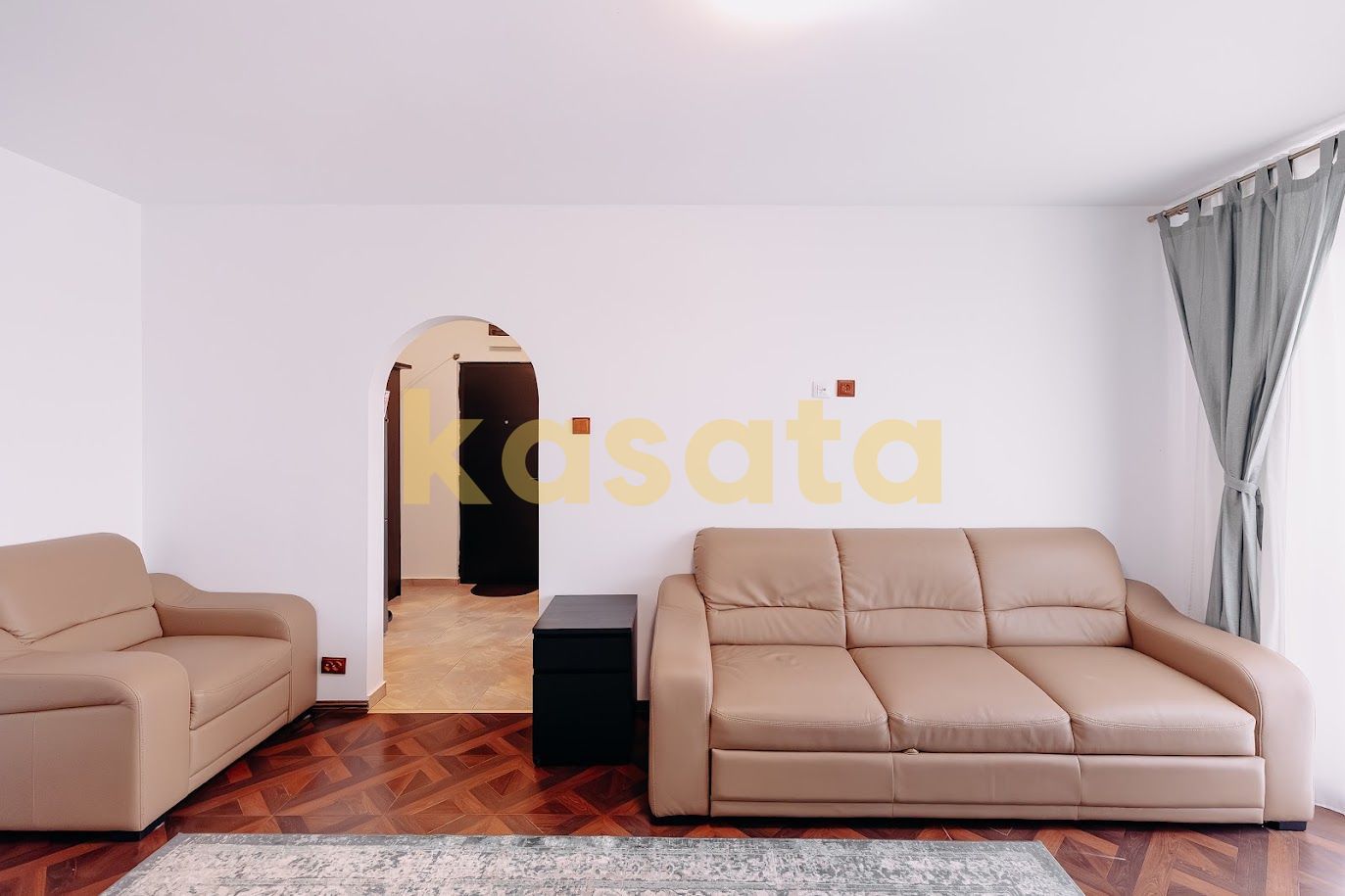 2 camere, renovat, etaj 7 – vedere panoramică către Lacul IOR - Poză 1