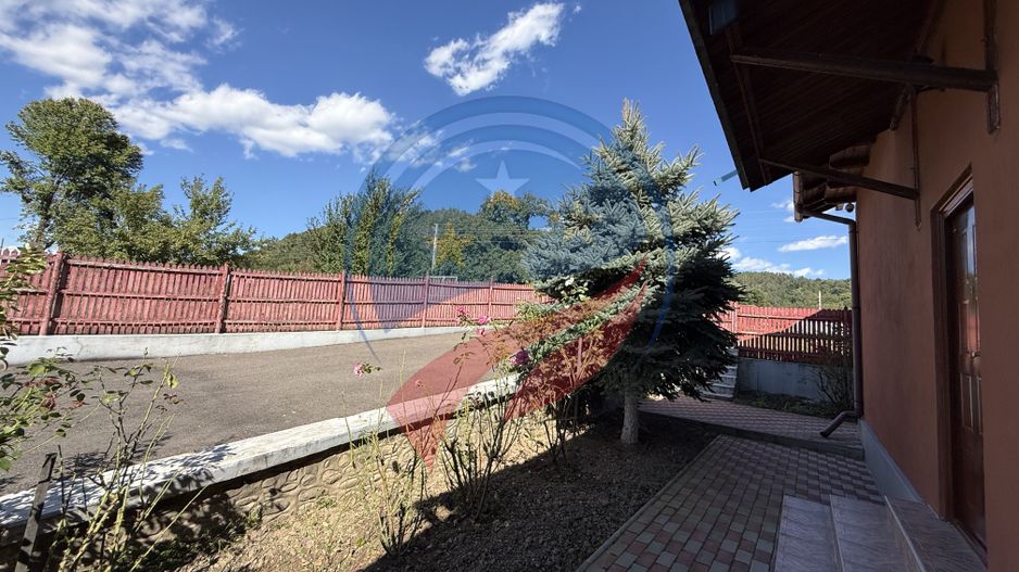 CASĂ DE VÂNZARE – MĂLURENI, JUDEȚUL ARGEȘ | 154 MP | TEREN 2.100 MP - Poză 33