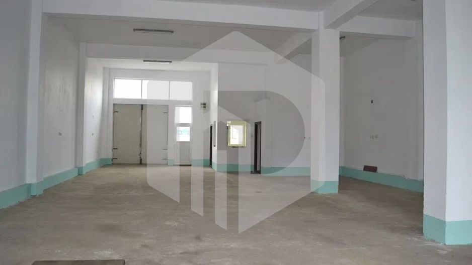 Spatiu Comercial - Terezian - 400mpu - 577mp Teren - Parcare proprie - Poză 4