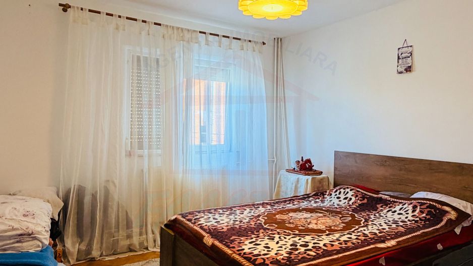 Apartament 3 camere dec. ,Galati, la PS-uri, Casa Roșie etaj 2, 68 mp. - Poză 11