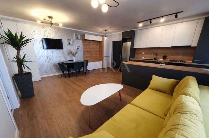Apartament 2 camere, grădină proprie 44 mp, parcare inclusă. - Poză 1