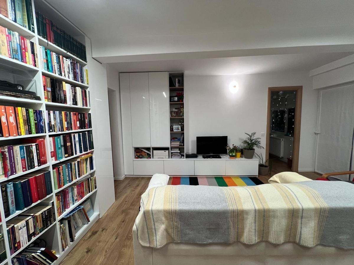 Apartament cu 3 camere de vanzare - Aviatiei - Poză 3