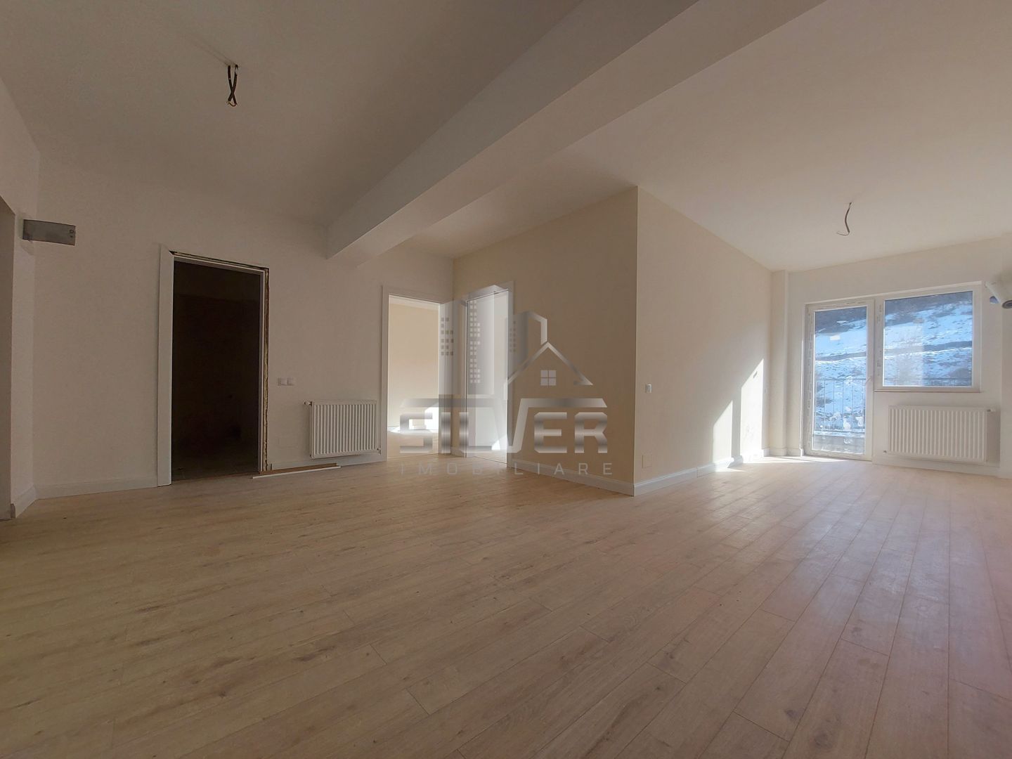 Apartament cu 3 camere finisat modern! - Poză 1