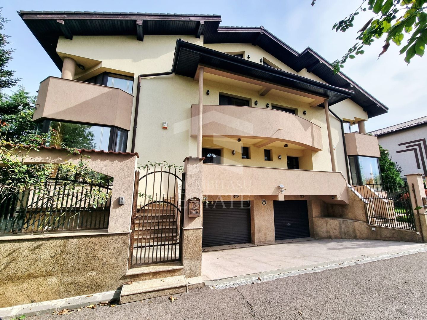 Vila 2 corpuri sector 6 -Valea Doftanei 650mp  teren 800mp - Poză 19