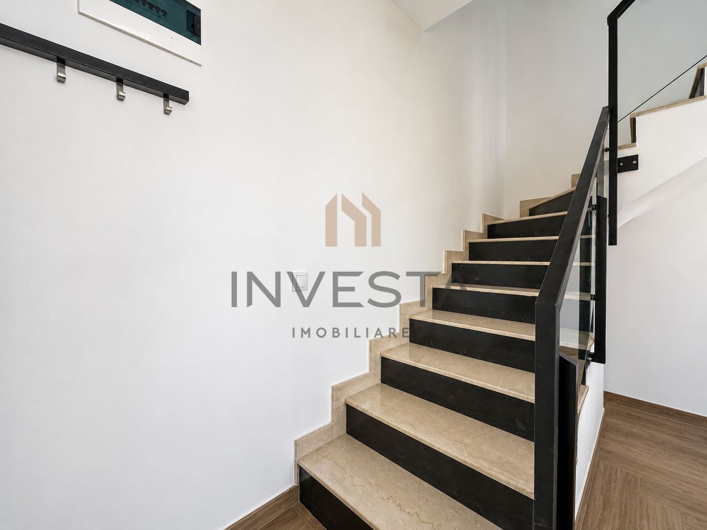 Casa tip duplex cu 4 camere de inchiriat in zona Europa - Poză 10