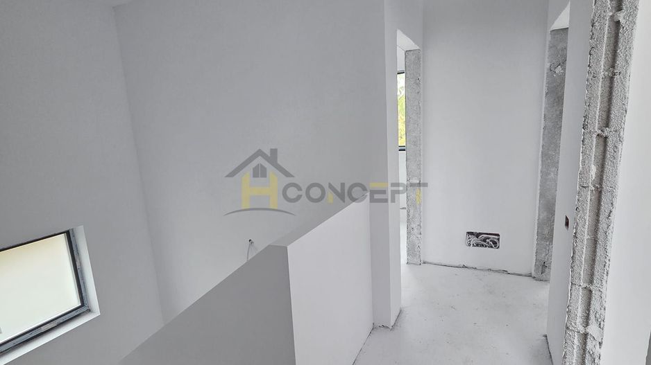 Vila individuala 4 camere finisaje la alegere Str Martisor - Poză 11