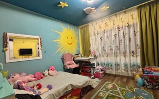 Family Market Miroslava–Casa P+E, 232 mp teren,3 dormitoare,2 băi,mobilată - Poză 14