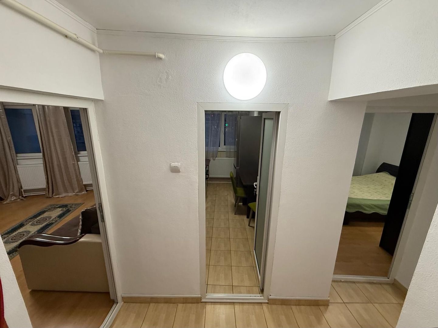 Apartament 2 camere, decomandat, etaj 1, Mazepa 2 - Poză 3