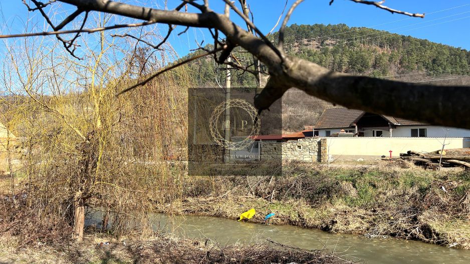 Casă pretabila 2 familii | 280 mp utili| 1350mp Teren | Garaj - Poză 45