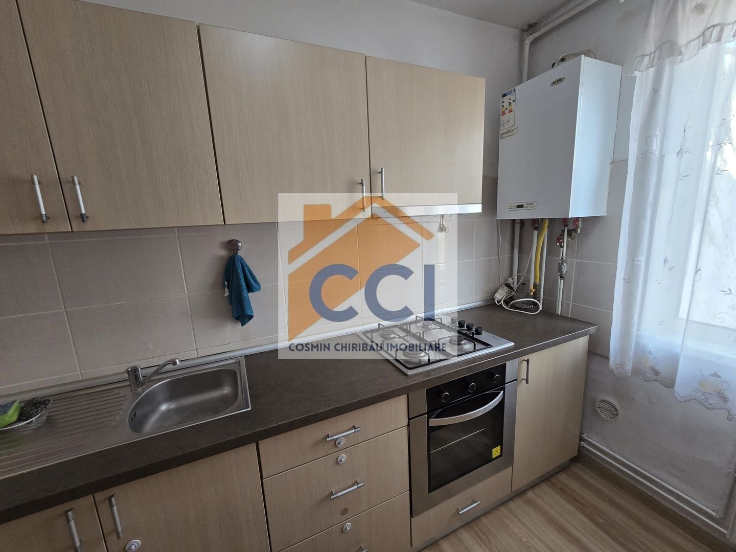 DE VÂNZARE - Apartament cu 2 camere în Bacău - Etaj 1 - Poză 17
