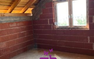 Casa in localitatea Osorhei - Poză 9