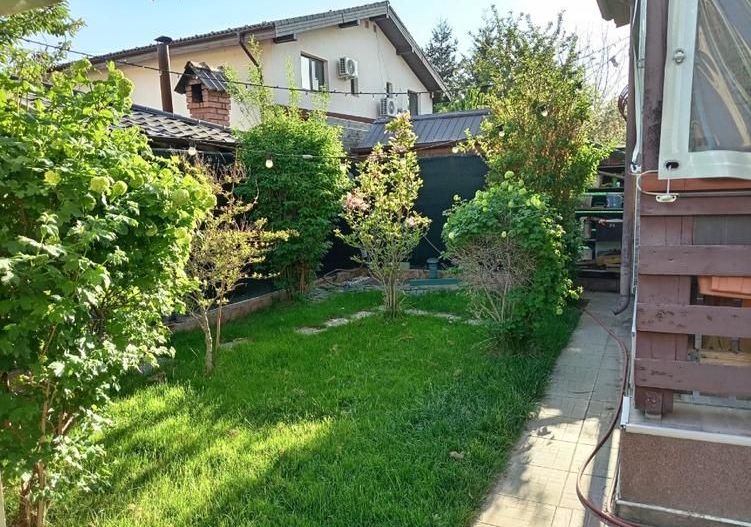 Vila Tunari, cartierul Scriitorilor, mobilata si utilata cu materiale premium - Poză 2