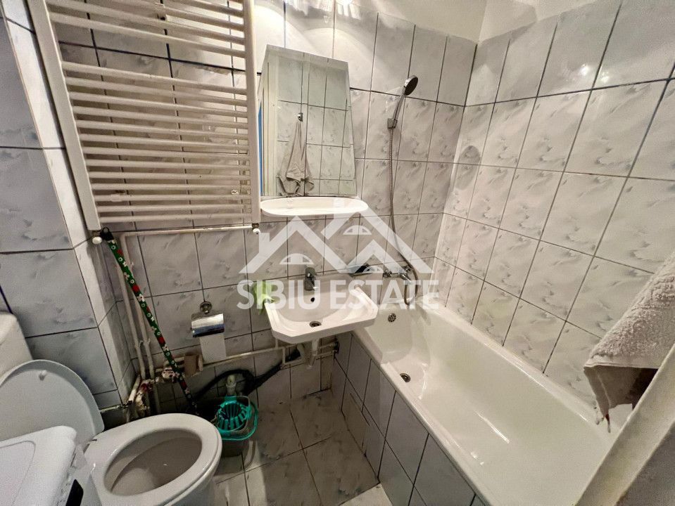 Apartament 2 camere , etaj 2, zona Tiglari - Poză 2