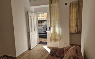 Garsoniera in casa str Iuliu Maniu curte comuna. - Poză 3