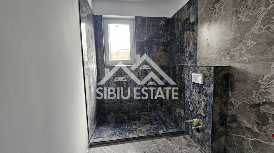 Casa moderna terase panoramice, garaj, curte mare - Poză 20