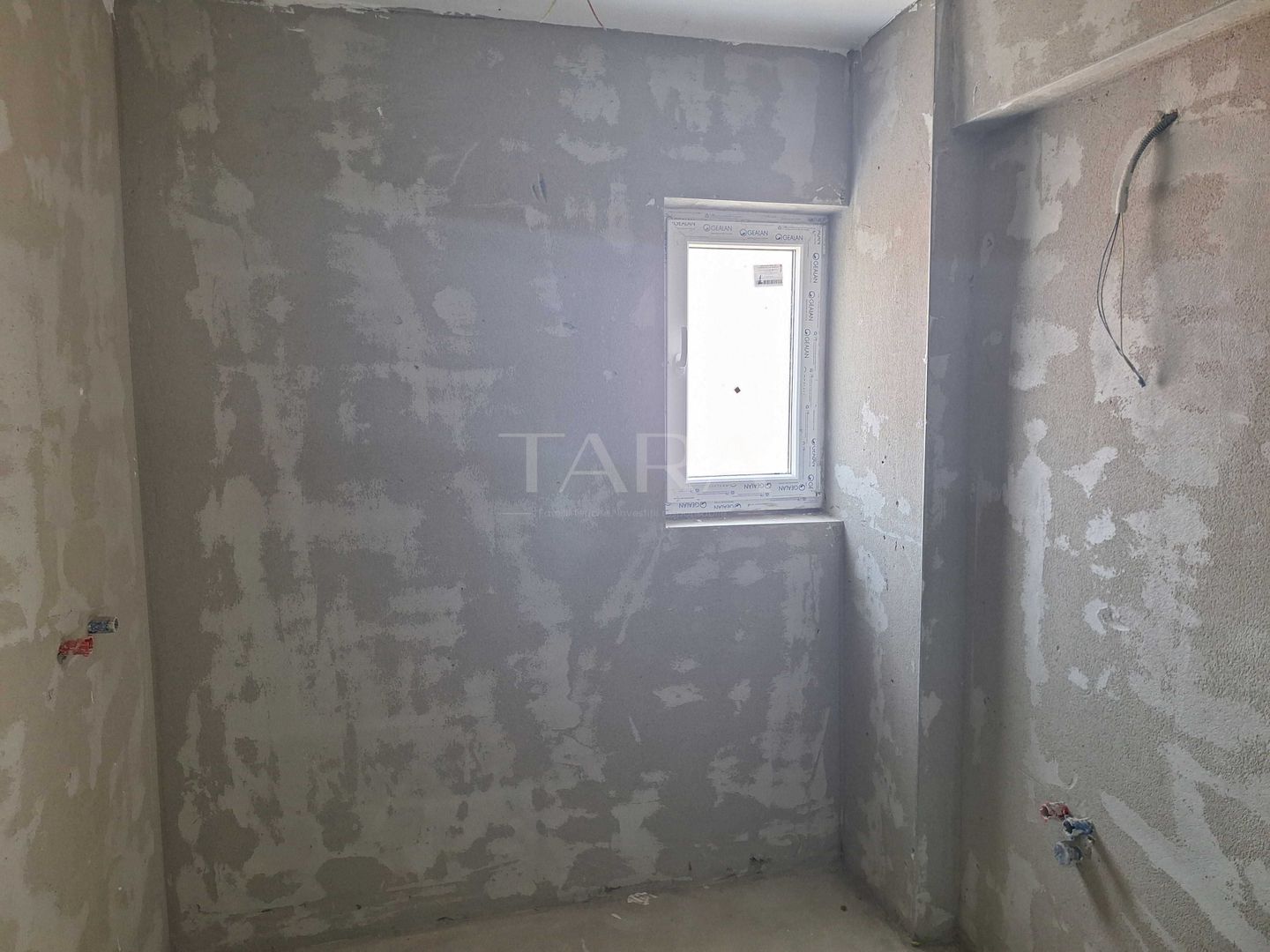 Apartament Semifinisat cu 2 Camere în Baciu - Poză 3