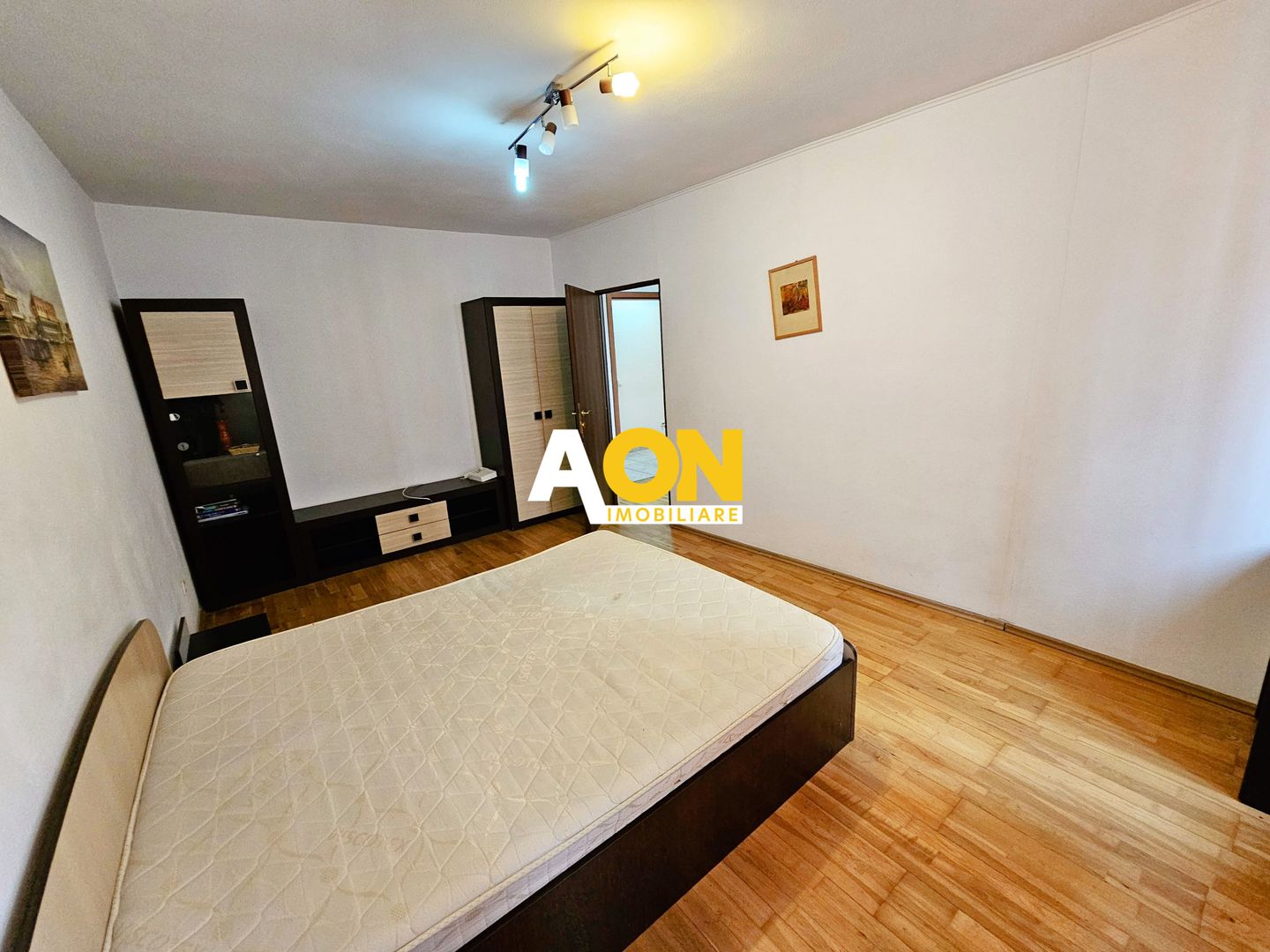 Apartament 3 camere, 71 mp utili, etaj 1, cu garaj, bloc nou, Cetate - Poză 3