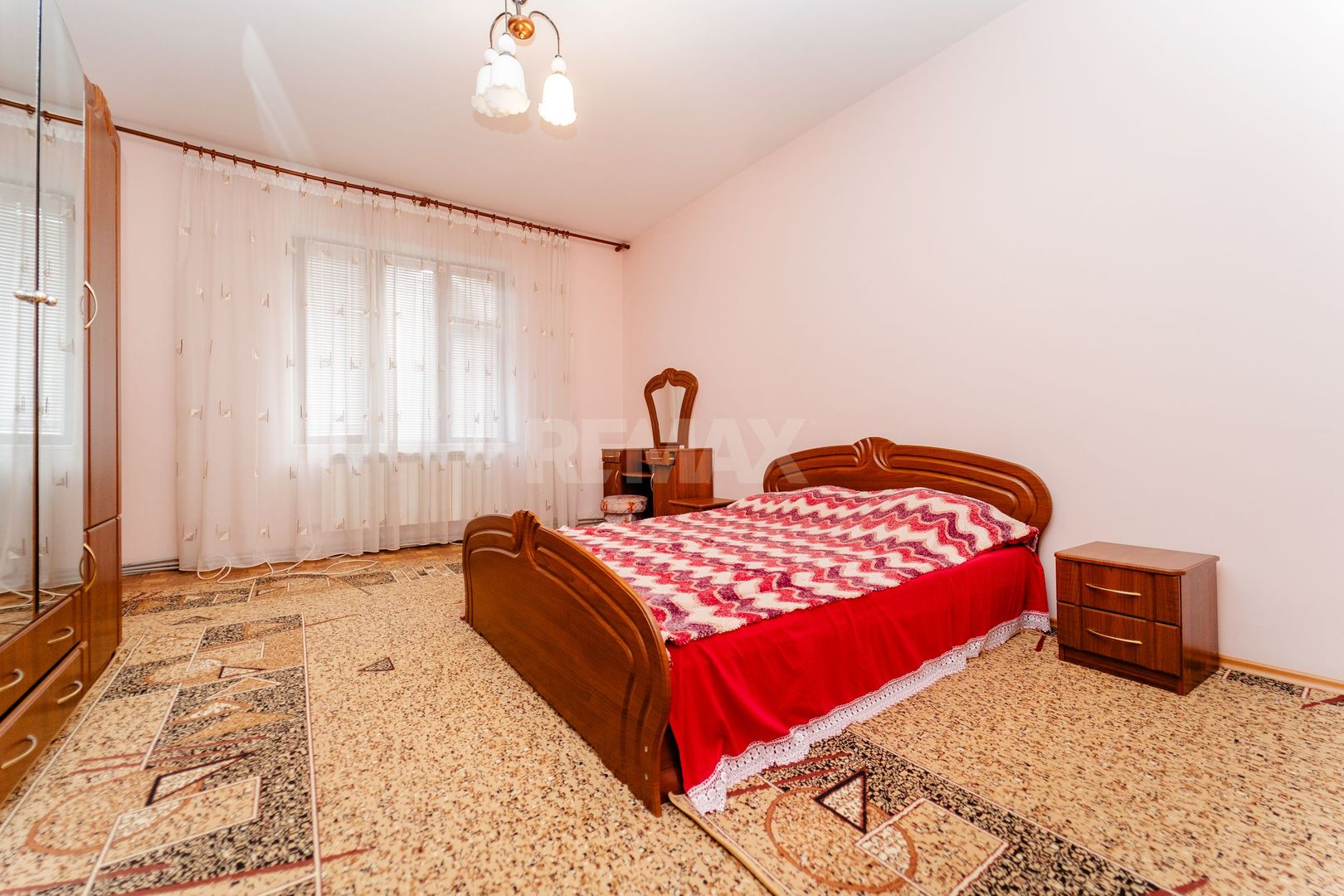 Casă  în 2 nivele - Durlești - Poză 11