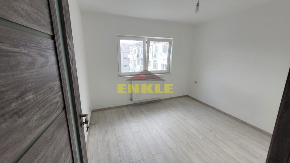 De vânzare apartament cu 2 camere decomandat, zona Bucovina - Poză 2
