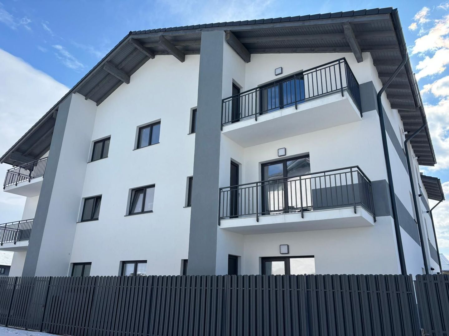 Apartament 3 camere, 2 bai - Zona Unirii, Selimbar - Poză 9
