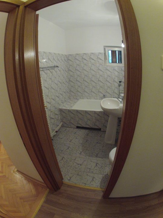 Apartament 3 camere + 2 bai in bloc vila.de 4 etaje, Racadau - Poză 9