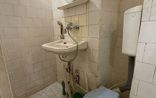 Apartament cu 2 camere, etaj 1, zona Interservisan. - Poză 5