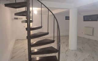 Vilă S+P+M, curte /  Otopeni central - Poză 3