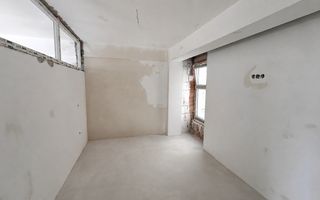 Ap cu 3 camere la etajul 2, incalzire in pardoseala, balcon si parcare - Poză 4