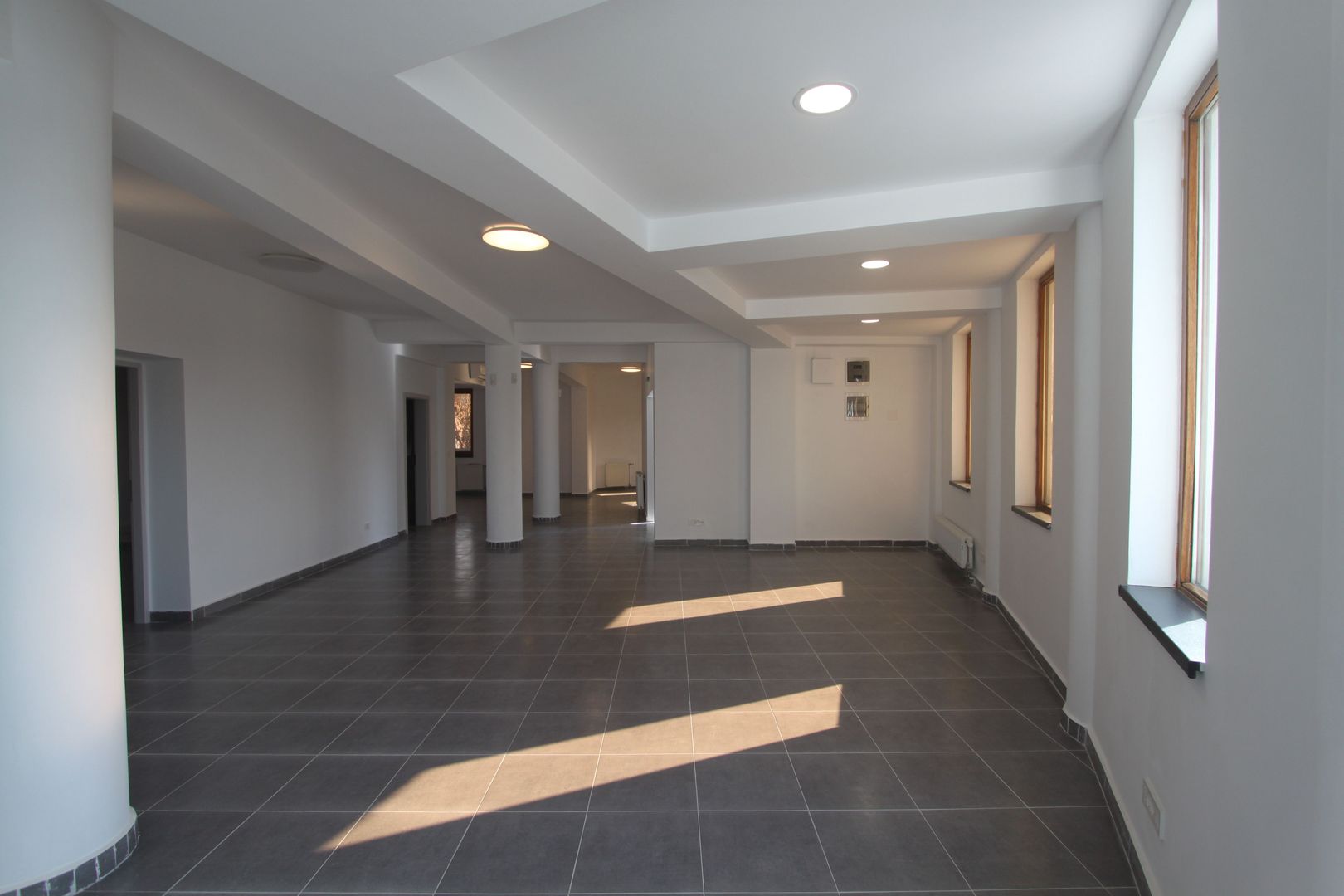 Cladire birouri - 282 mp -  zona Rebreanu - Poză 4