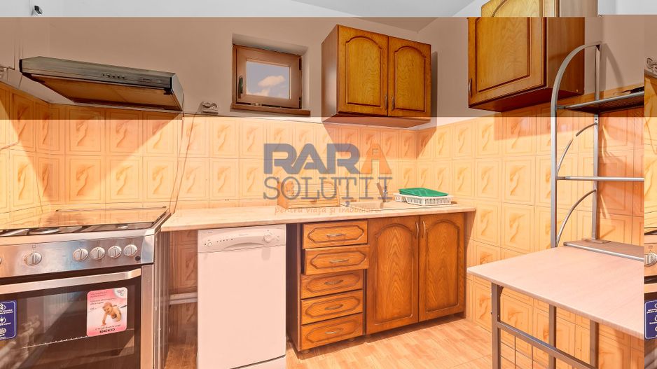 Vilă cu 6 dormitoare, 2 garaje, anexe multiple - 2076 mp teren - Poză 8