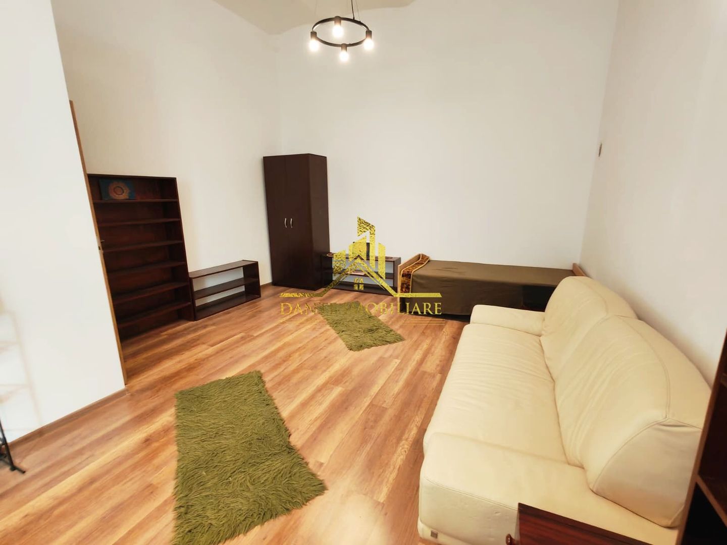 1 camera, spatios, mobilat modern, Central, Pta Avram Iancu, Sora - Poză 7